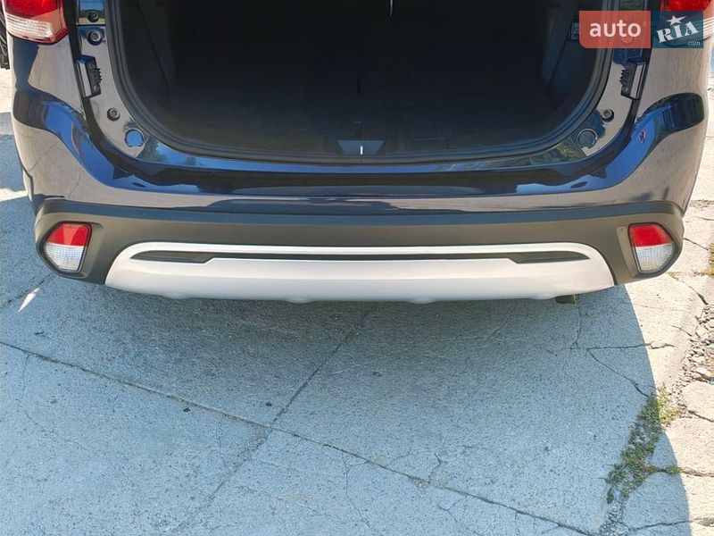 Фото Mitsubishi Outlander з оголошення AUTO.RIA