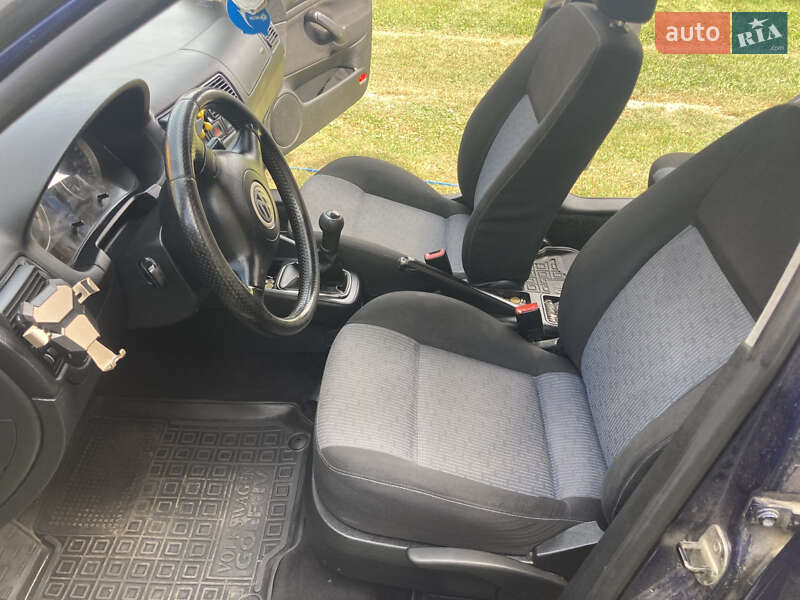 Фото Volkswagen Golf з оголошення AUTO.RIA