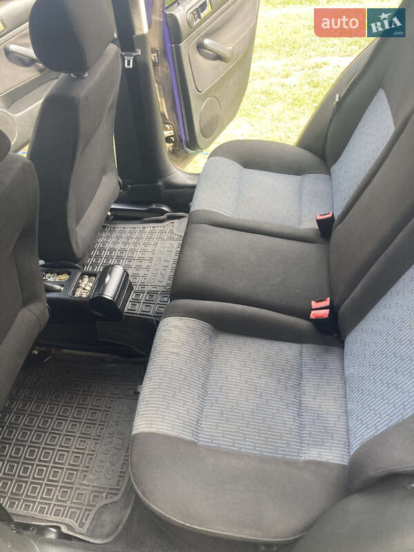 Фото Volkswagen Golf з оголошення AUTO.RIA