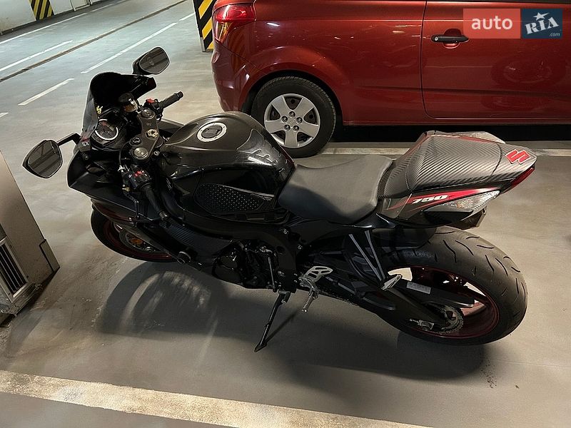 Фото Suzuki GSX-R 750 з оголошення AUTO.RIA