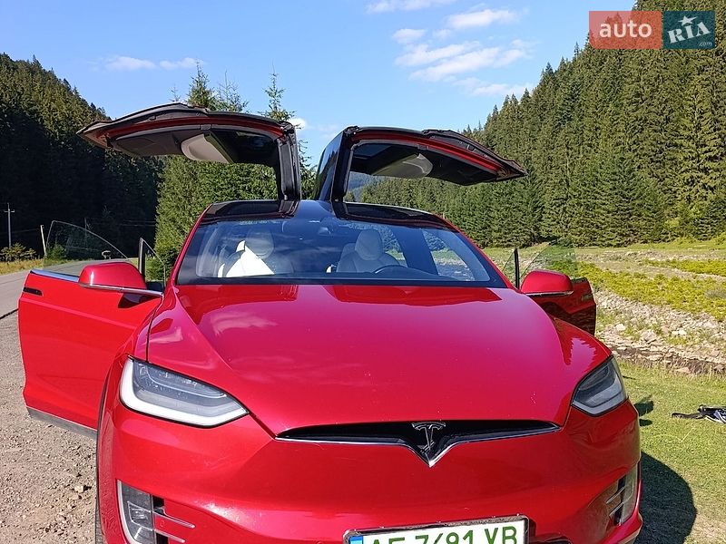 Фото Tesla Model X з оголошення AUTO.RIA