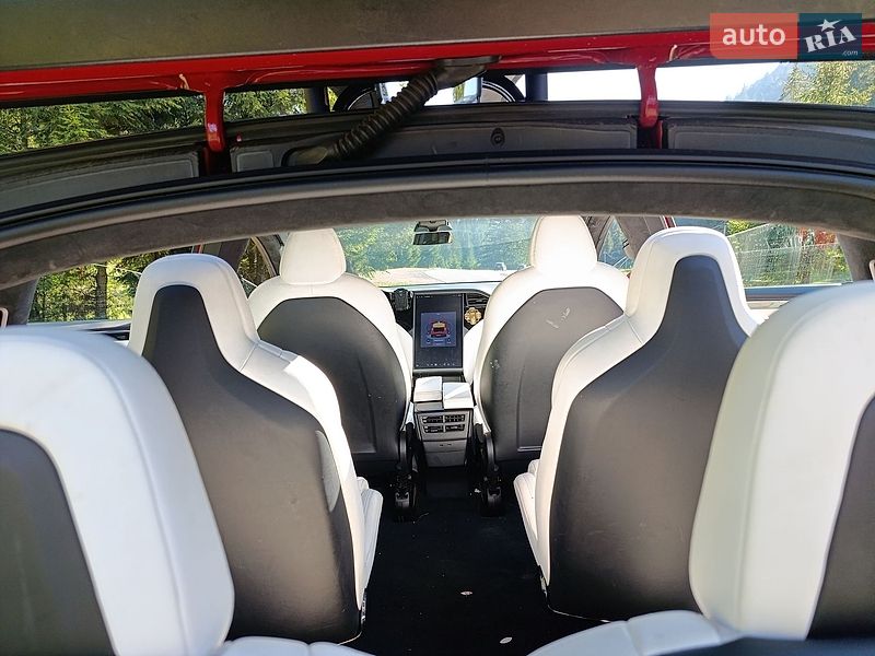 Фото Tesla Model X з оголошення AUTO.RIA