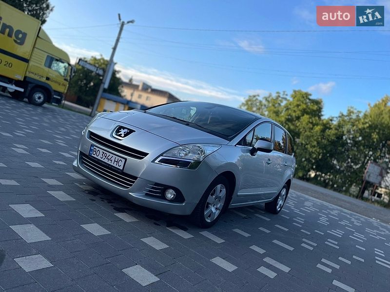 Фото Peugeot 5008 з оголошення AUTO.RIA