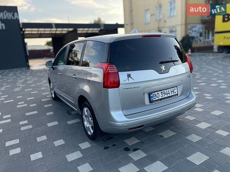 Фото Peugeot 5008 з оголошення AUTO.RIA
