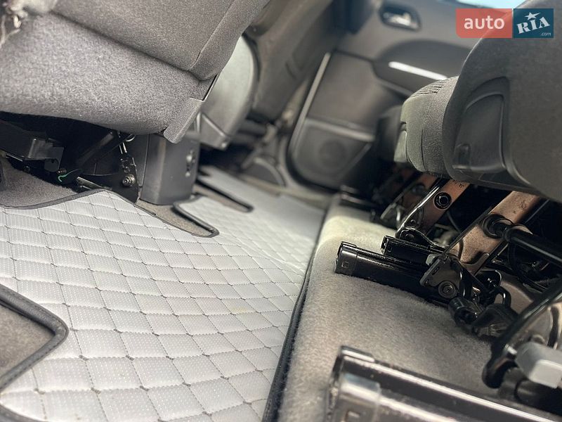 Фото Peugeot 5008 з оголошення AUTO.RIA