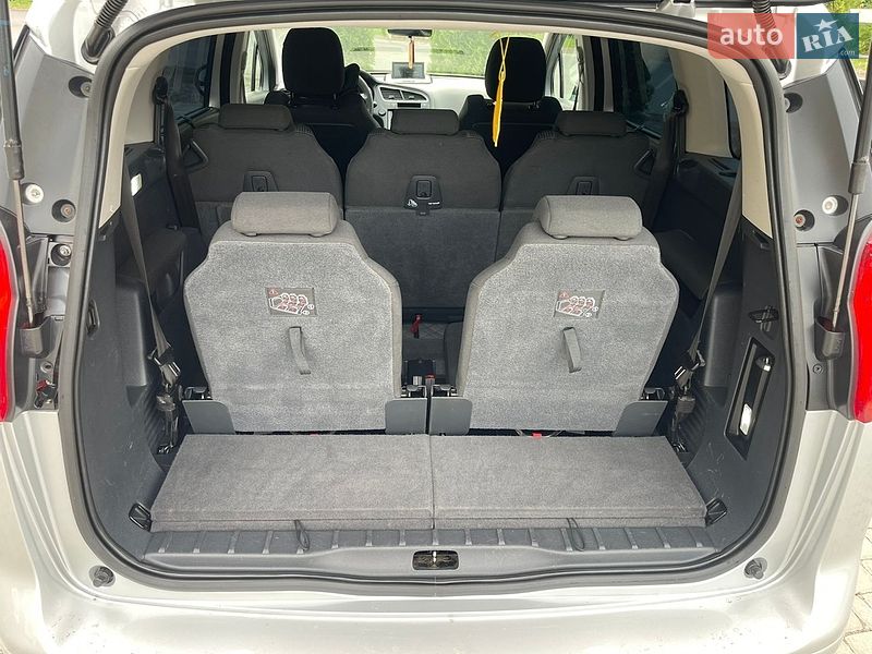Фото Peugeot 5008 з оголошення AUTO.RIA