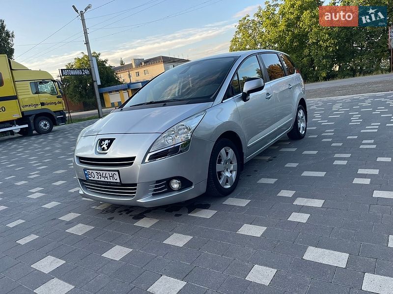 Фото Peugeot 5008 з оголошення AUTO.RIA