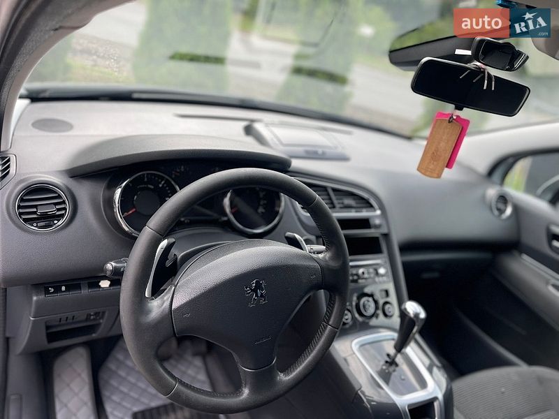 Фото Peugeot 5008 з оголошення AUTO.RIA