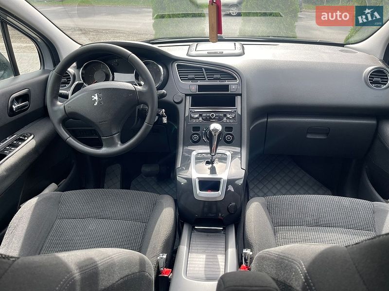 Фото Peugeot 5008 з оголошення AUTO.RIA