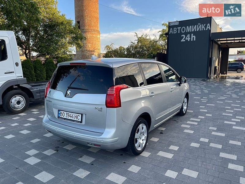 Фото Peugeot 5008 з оголошення AUTO.RIA