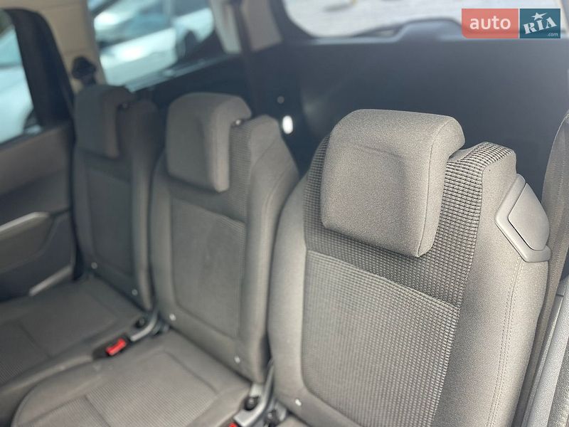 Фото Peugeot 5008 з оголошення AUTO.RIA
