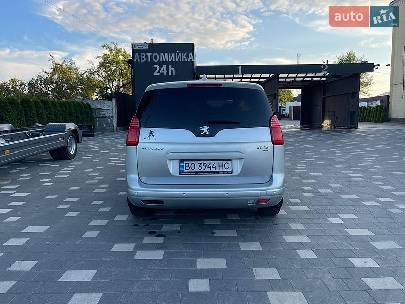 Фото Peugeot 5008 з оголошення AUTO.RIA