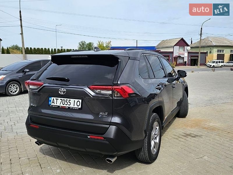Фото Toyota RAV4 з оголошення AUTO.RIA