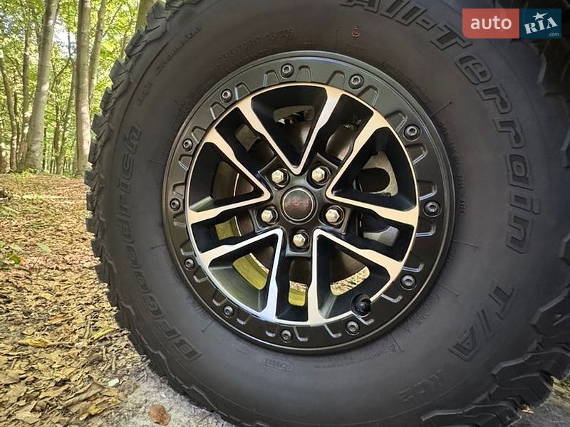 Фото Jeep Wrangler з оголошення AUTO.RIA