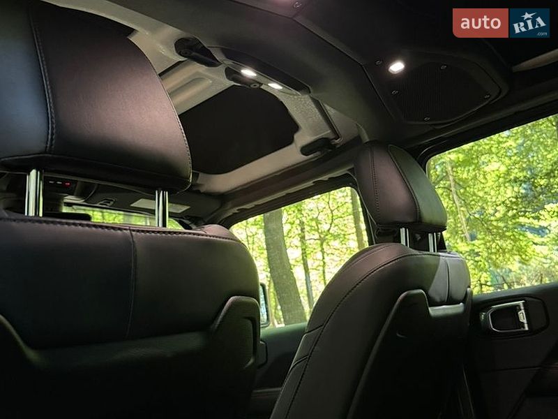 Фото Jeep Wrangler з оголошення AUTO.RIA
