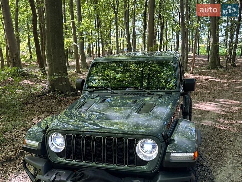 Фото Jeep Wrangler з оголошення AUTO.RIA