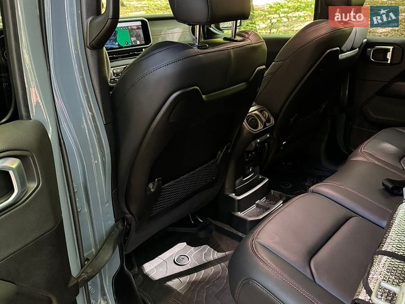 Фото Jeep Wrangler з оголошення AUTO.RIA