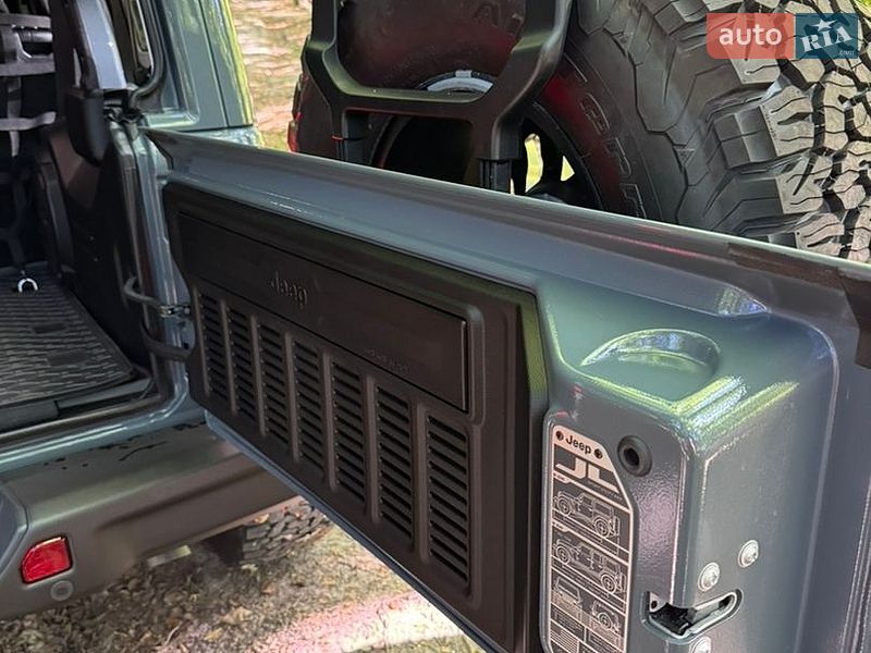 Фото Jeep Wrangler з оголошення AUTO.RIA