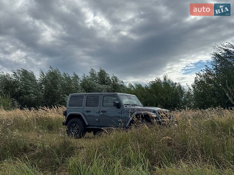 Фото Jeep Wrangler з оголошення AUTO.RIA