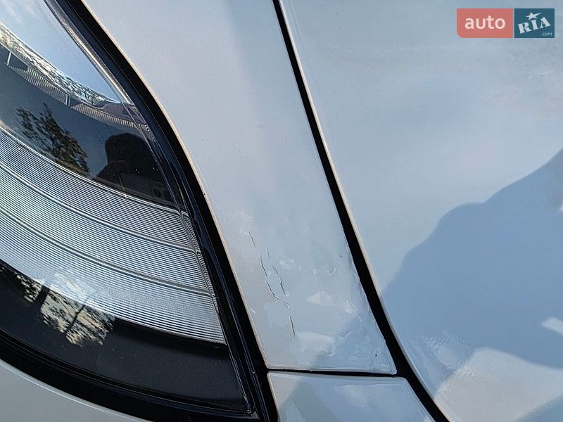 Фото Tesla Model 3 з оголошення AUTO.RIA