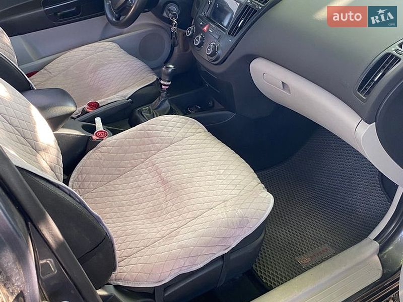 Фото Kia Ceed з оголошення AUTO.RIA