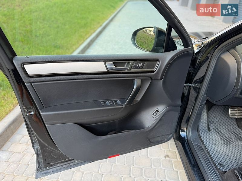 Фото Volkswagen Touareg з оголошення AUTO.RIA