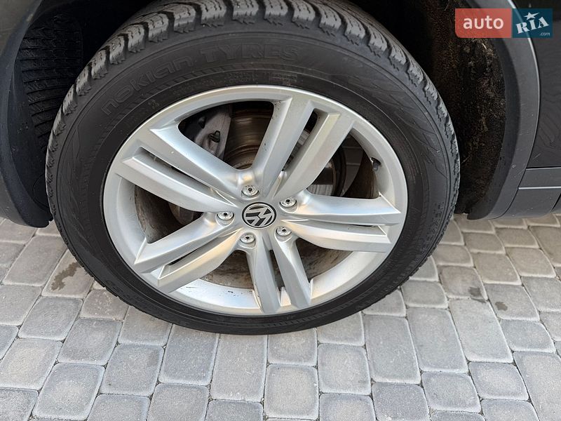 Фото Volkswagen Touareg з оголошення AUTO.RIA