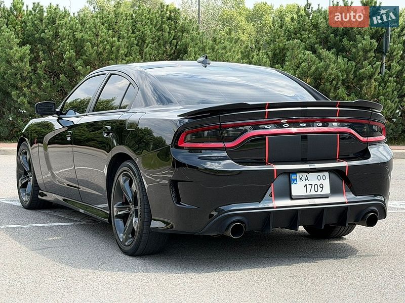Фото Dodge Charger з оголошення AUTO.RIA