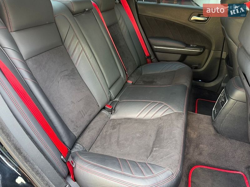 Фото Dodge Charger з оголошення AUTO.RIA