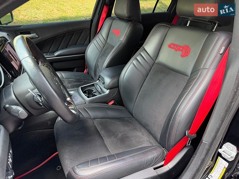 Фото Dodge Charger з оголошення AUTO.RIA