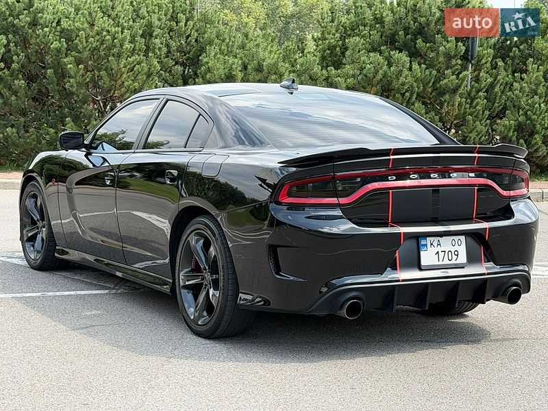 Фото Dodge Charger з оголошення AUTO.RIA