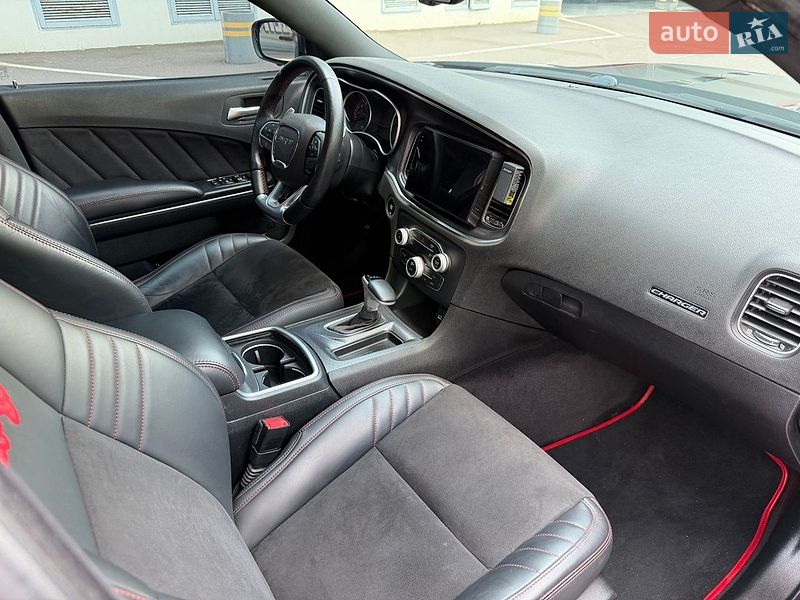 Фото Dodge Charger з оголошення AUTO.RIA