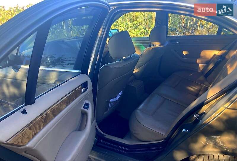 Фото BMW 3 Series з оголошення AUTO.RIA
