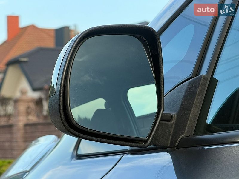Фото Nissan Leaf з оголошення AUTO.RIA