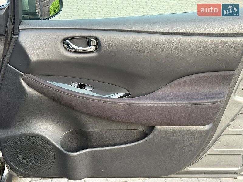 Фото Nissan Leaf з оголошення AUTO.RIA