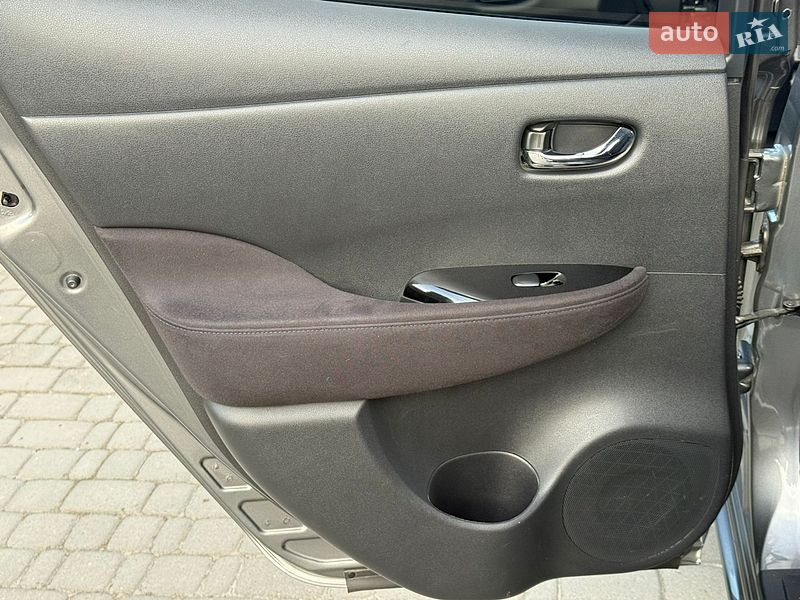 Фото Nissan Leaf з оголошення AUTO.RIA