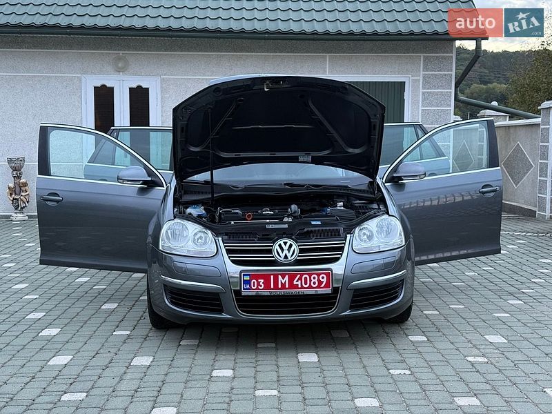 Фото Volkswagen Golf з оголошення AUTO.RIA