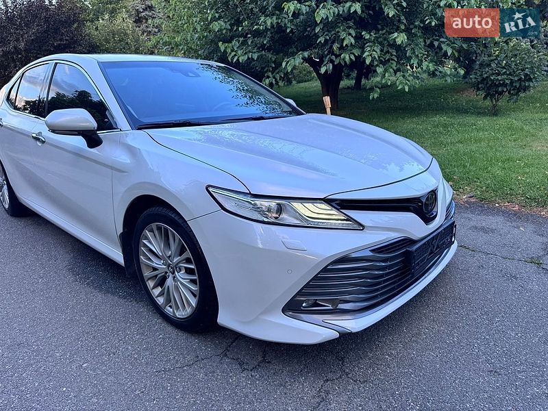 Фото Toyota Camry з оголошення AUTO.RIA