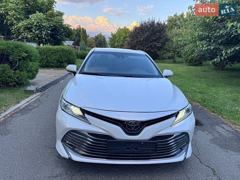Фото Toyota Camry з оголошення AUTO.RIA