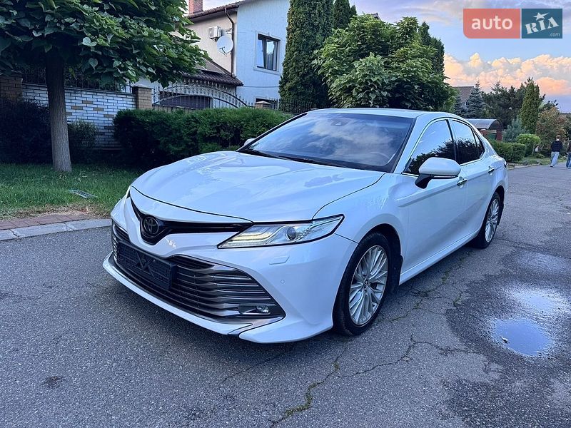 Фото Toyota Camry з оголошення AUTO.RIA