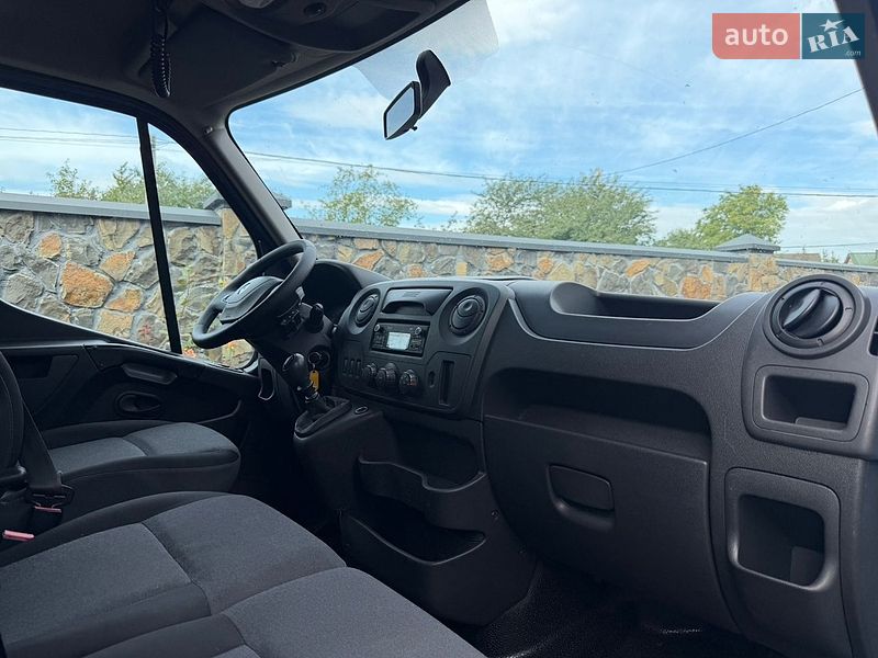Фото Renault Master з оголошення AUTO.RIA
