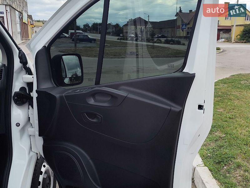 Фото Renault Trafic з оголошення AUTO.RIA
