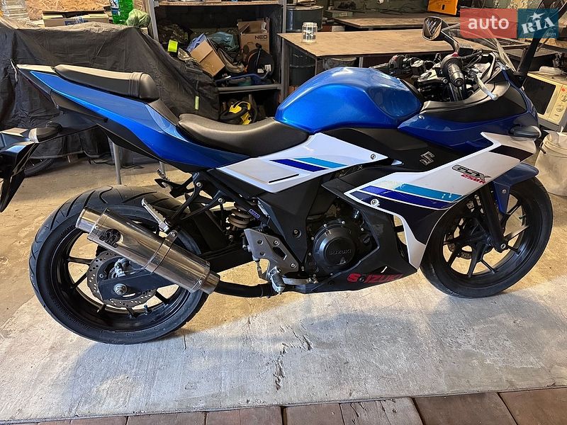 Фото Suzuki GSX-R 250R з оголошення AUTO.RIA