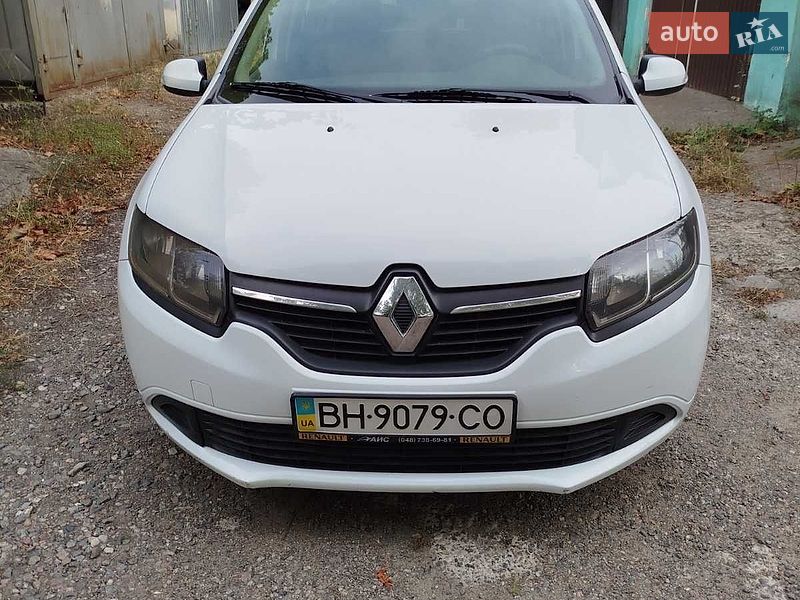 Фото Renault Logan з оголошення AUTO.RIA