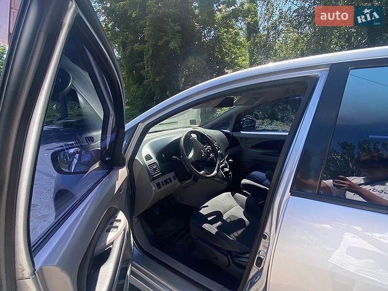 Фото Mitsubishi Grandis з оголошення AUTO.RIA