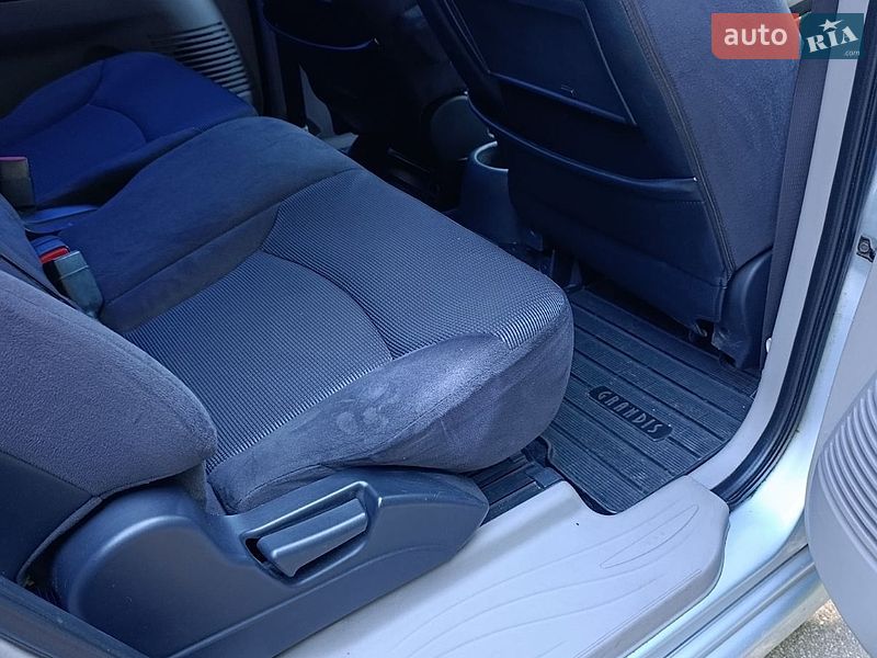 Фото Mitsubishi Grandis з оголошення AUTO.RIA