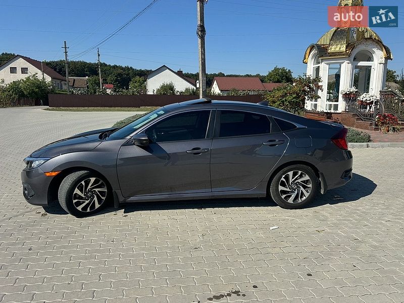 Фото Honda Civic з оголошення AUTO.RIA