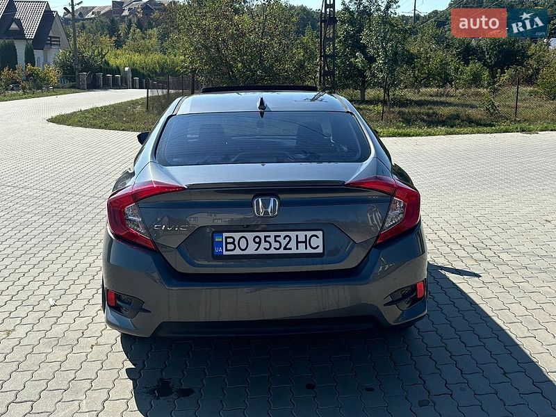 Фото Honda Civic з оголошення AUTO.RIA