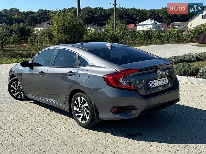 Фото Honda Civic з оголошення AUTO.RIA