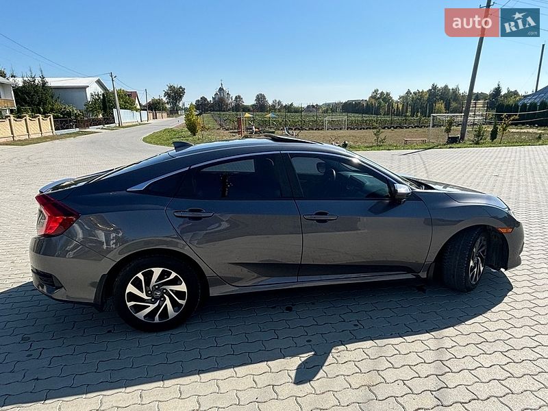 Фото Honda Civic з оголошення AUTO.RIA